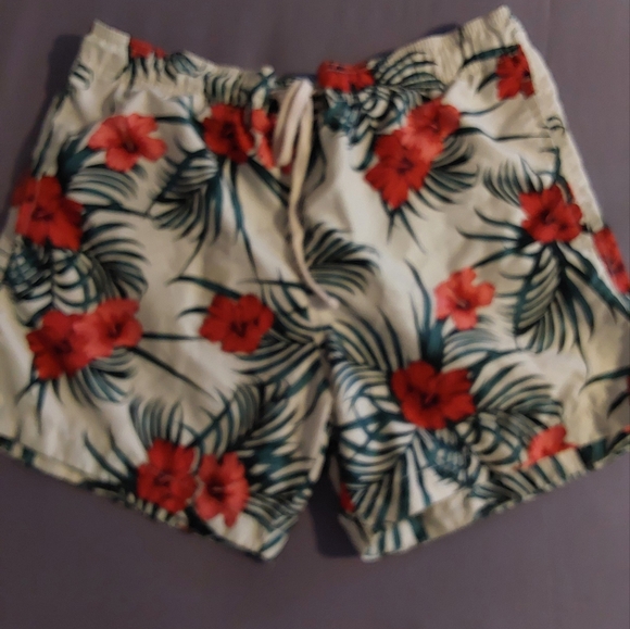 H&M Swim Shorts, Men's size Medium Floral Print H&M Swim Shorts - Picture 3 of 6